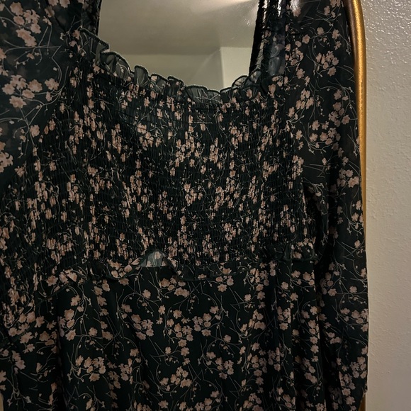 Chic Soul mid calf dress, green floral, size 3x. - Picture 5 of 6